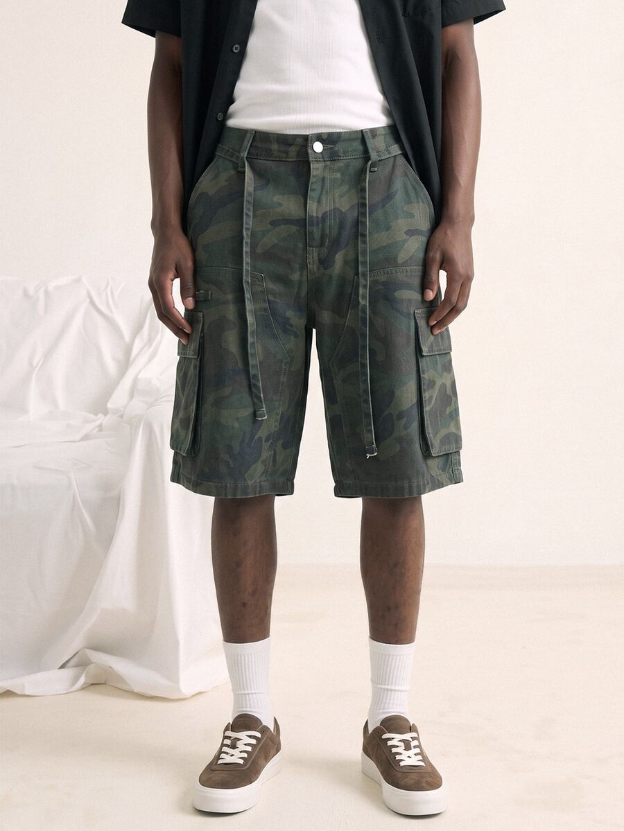 VOXRYNE Men's Streetwear Casual Multi-Pocket Patchwork Cargo Waist Rope Camouflage Denim Shorts