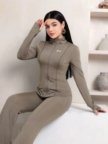 Veilorie طقم نسائي من قطعتين كاجوال للاستخدام اليومي، ملابس علوية بياقة واقفة وأكمام طويلة وبنطلون - أخضر عسكري - مشاهدة 3
