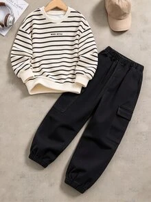 2pcs Young Boy Crew Neck Sweatshirt & Cargo Pants Set, Long Sleeve Top With Chest Pocket Graphic Design, Casual Comfortable Outfit For Holiday Party, - Black - View 3