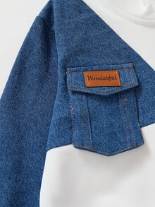SHEIN 男孩牛仔拼接衛衣套裝，秋冬新品，街頭休閒風，白色+中藍牛仔色，日常街頭穿搭。不對稱牛仔拼接設計搭配皮革貼布裝飾；寬鬆連帽上衣與錐形收口長褲，採用舒適優質棉牛仔面料製成。適合日常穿著、上學與外出 - 藍色 - 查看 4