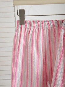 SHEIN طقم أبيض للأطفال لفصل الخريف، بتصميم غربي أنيق وبسيط، عصري ومنعش، قميص مزين بشعار الحصان، مناسب للارتداء اليومي لعيد الميلاد السابع - متعدد الألوان - مشاهدة 4