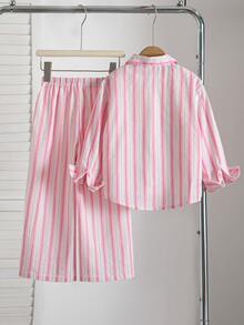 SHEIN طقم أبيض للأطفال لفصل الخريف، بتصميم غربي أنيق وبسيط، عصري ومنعش، قميص مزين بشعار الحصان، مناسب للارتداء اليومي لعيد الميلاد السابع - متعدد الألوان - مشاهدة 2