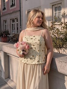 SHEIN MOD فستان كاميسول شيفون بقصة A-Line مقاس كبير مزين بترتر ذهبي وشريط، للخريف والشتاء، لحفلات العطلات وليالي المواعيد الرومانسية بأسلوب كوكييت وحفلات عيد الميلاد - كاكي - مشاهدة 6