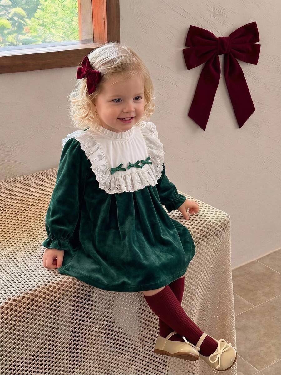 SHEIN 1pc Toddler Girl Velvet Dress Elegant Sweet Dark Green Eyelet Lace Ruffle Bows Long Sleeves Frill Neck Dinner Party Winter Christmas Party Dress Plush
