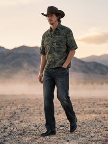 Slateforde Men's Casual Loose Crochet Camouflage Denim Short Sleeve Shirt, Street Fashion - Army Green - View 2