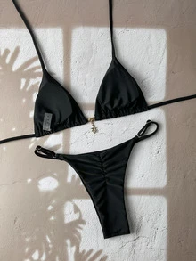 Swim Basics 女士纯色黑色吊带金属吊坠泳装性感丁字裤比基尼套装，夏季 - 黑色 - 查看 3