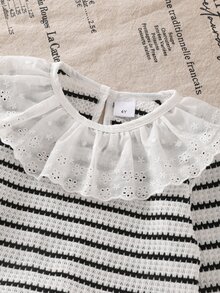 SHEIN 女童秋冬 4-7歲 條紋華夫格針織蕾絲荷葉領長袖套頭T恤上衣 秋季服飾 - 黑與白 - 查看 3