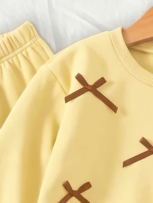 SHEIN Young Girls Yellow Bows 2Pcs Outfit Fake Two-Piece Crewneck Long Sleeve Sweatshirt Top & Wide Leg Pants Set Fall Winter Clothes - Yellow - View 6