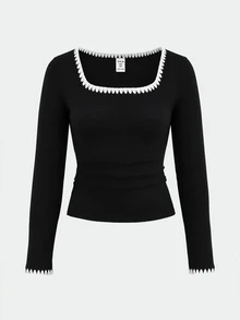 SHEIN تي شيرت علوي للفتيات المراهقات، بقصة ضيقة، كاجوال، محبوك، بلون موحد، بحافة مضلعة، مطرز، بياقة مربعة، أكمام طويلة، مناسب لجميع الفصول، طبقة علوية - الأسود - مشاهدة 2