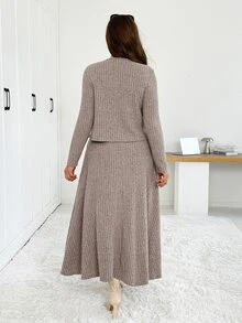 Shapeblank Women's Plus-Size 2 Pieces Set Long-Sleeve Top Long Skirt Apricot Casual Comfortable Warm Brushed-Fabric Outfit Autumn/Winter Office Brunch Dress Sets - Khaki - View 4