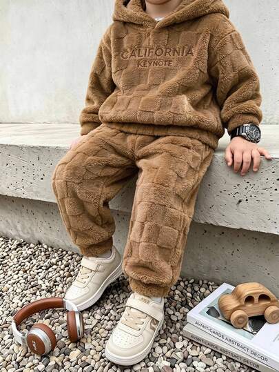 Boys 2 Pieces Embroidered Coral Fleece Set, Brown Letter Embroidery Plush Long Sleeve Top With Matching Fabric Pants, Casual Daily Wear, Fashionable Autumn/Winter Outfit