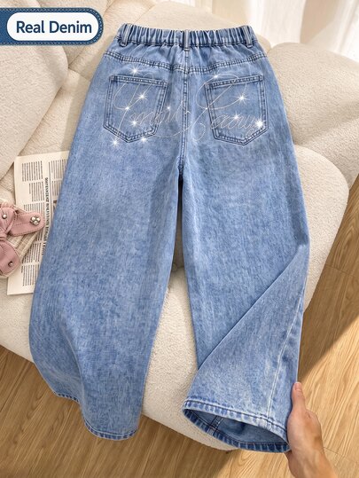 Tween Girl New Casual Fashion Minimalist Versatile All-Season Mid-Blue Washed Denim Jeans, Classic 5-Pocket Style With Shiny Letter Rhinestone Design On Back, Cotton Loose Soft Straight-Leg Wide-Leg Jeans, Suitable For Daily Wear And Vacation