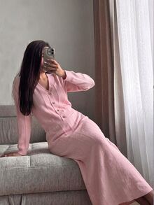 Modelyn 女款落肩長袖單排扣針織開襟衫與針織裙休閒兩件套 - 粉色 - 查看 6