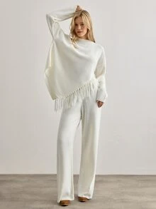 SHEIN طقم نسائي من قطعتين متطابق بكنزة بياقة دائرية وأكمام طويلة مع تفاصيل حافة مزينة بالشراريب وبنطال كنزة - أبيض - مشاهدة 4