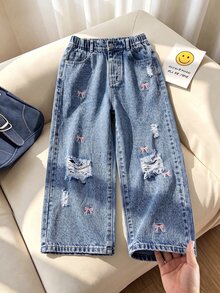 SHEIN 少女牛仔褲 破洞設計 粉藍蝴蝶刺繡 夏季街頭風 可愛校園開學甜美 Y2K 淺色牛仔 蝴蝶結刺繡 寬腿褲 - 淺色水洗藍 - 查看 1
