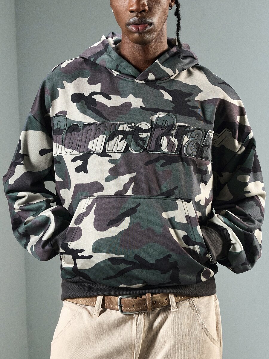 ROMWE MEN Men's Camouflage Print Long Sleeve Letter Patchwork Hooded Sweatshirt - Army Green - View 1