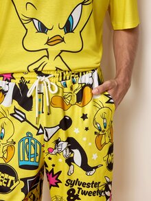 LOONEY TUNES X SHEIN طقم ملابس منزلية من تي شيرت مطبوع بشخصية كرتونية تيتي من لوني تونز وشورت بطبعة شاملة - أصفر - مشاهدة 6