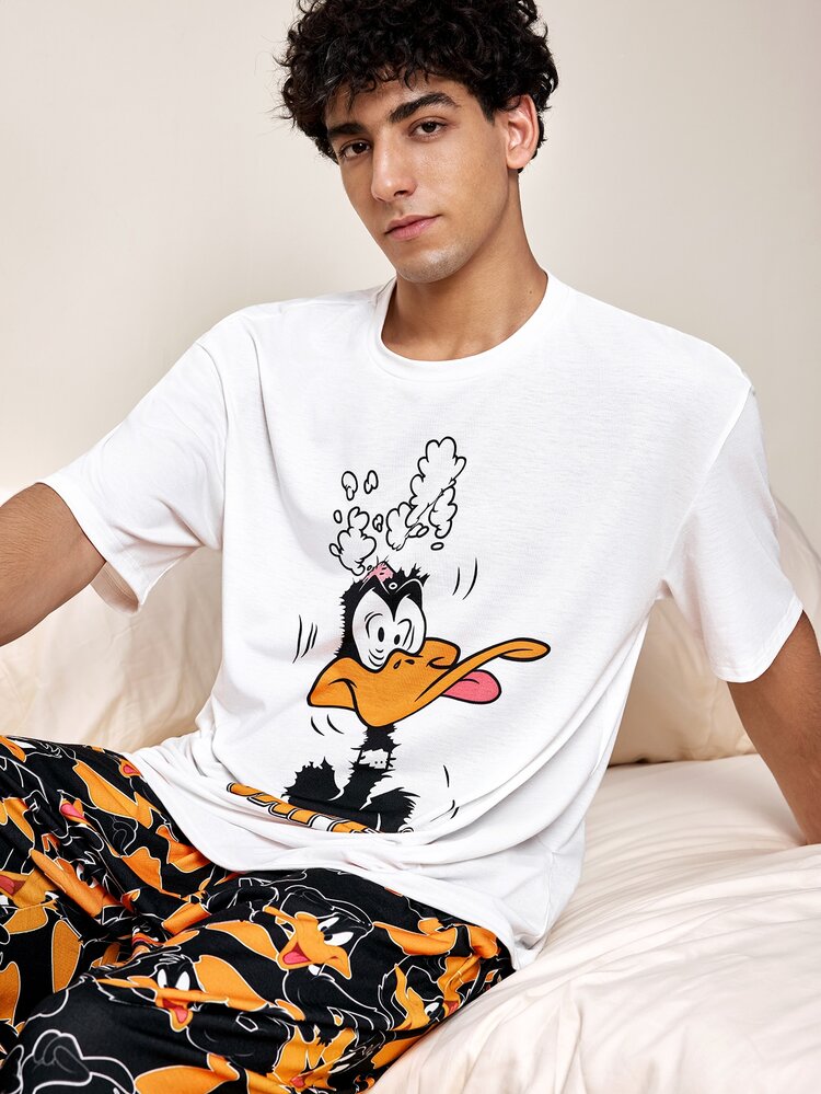 LOONEY TUNES X SHEIN طقم ملابس رجالي كاجوال للاستخدام اليومي والمنزلي، تيشيرت بأكمام قصيرة مطبوع عليه حروف وكرتون مع بنطلون طويل - أبيض وأسود - مشاهدة 5