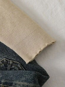 SHEIN 8-12歲兒童高領羅紋針織毛衣，領口極簡刺繡，長袖基礎針織套衫，適合學校日常穿著 - 卡其色 - 查看 3