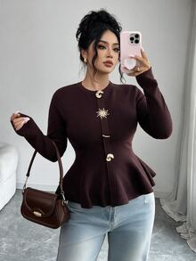Modelyn Sweater Ukuran Besar dengan Gesper Logam dan Hem Berumbai - Coffee Brown - View 5