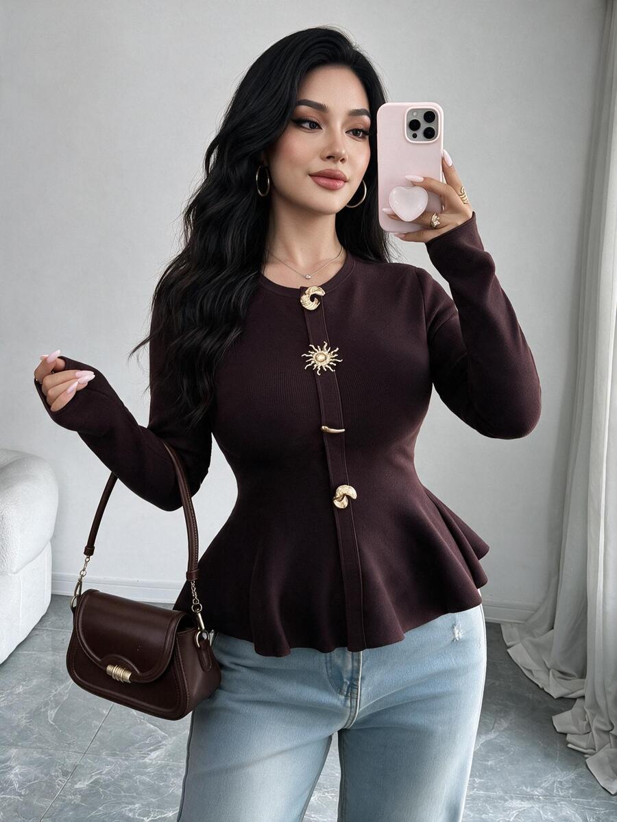 Modelyn Sweater Ukuran Besar dengan Gesper Logam dan Hem Berumbai - Coffee Brown - View 1