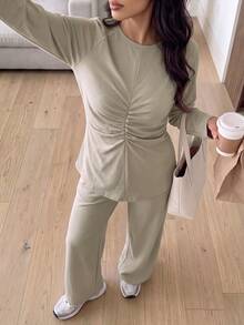 Solavon Women's Solid Color Pleated Long Sleeve Top And Pants Casual Daily Sports Set - Khaki - View 7