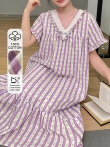 Dazy Plus Floral Pattern Contrast Lace Frill Trim Casual Loose Short Sleeve Plus Size Women's Nightgown, Spring/Summer Fall - Purple - View 1