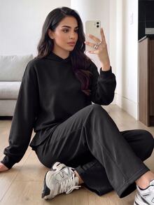 Solavon طقم رياضي نسائي للخريف باللون الأسود بتصميم محتشم وطباعة حروف، هودي وسروال ضيق، ناعم وأنيق ولطيف، مناسب للجيم واليوجا والتمارين والرقص والتنس، إطلالة رياضية - الأسود - مشاهدة 13