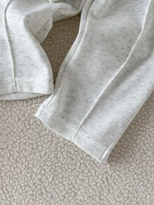 SHEIN 2pcs Baby Boy 0-3 Years Old Grey Spring/Autumn Casual Sweatshirt & Sweatpants Set, Soft Skin-Friendly Solid Color Half-Zip Polo Collar Sweatshirt & Sports Long Pants - Grey - View 7