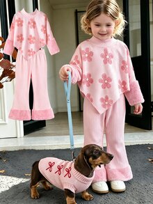 SHEIN YOUNG GIRLS Cute Pink Floral Print Plush Mock Neck Poncho Top & Fuzzy Trim Flare Pants 2-Piece Set Fall/Winter Casual Outfit - Pink - View 5