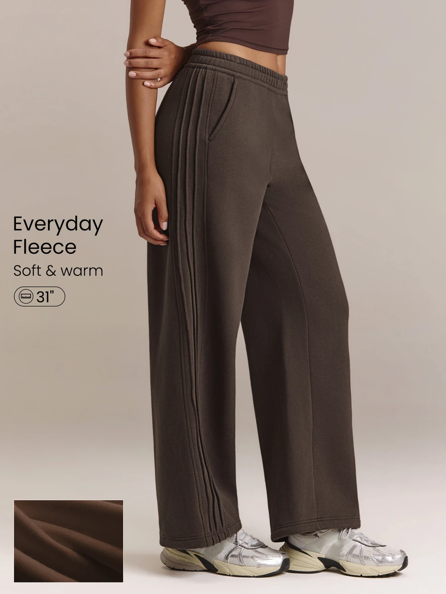 GLOWMODE Everyday Fleece Off-Duty 舒適加長版運動長褲，可調節抽繩腰頭、側邊口袋與垂直滾邊設計，日常休閒穿搭 - 肉桂靈感 - 查看 1
