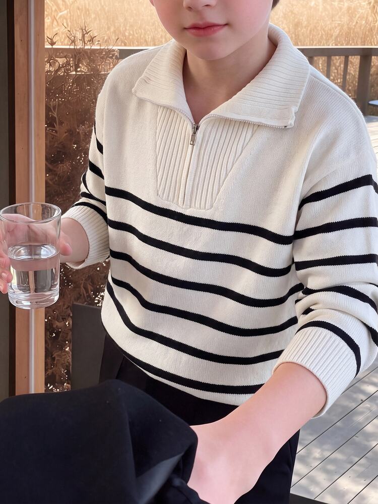 SHEIN Tween Boy Casual Black & White Striped Stand Collar Button-Front Sweater, Suitable For Commuting, School, Daily Casual Outings, Sports, Autumn/Winter - Black and White - View 1