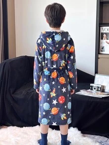 SHEIN Kids Tween Boy Autumn/Winter Cute Space Planet Pattern Hooded Loungewear Bathrobe Pajamas Soft Skin-Friendly Flannel - Blue - View 5