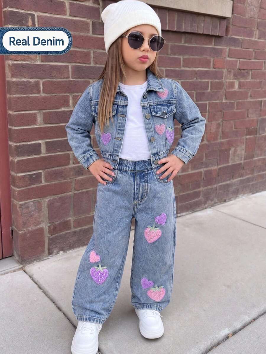 SHEIN Autumn/Winter Girls' Fashion Heart Strawberry Embroidered Baby Blue Sweet Washed Denim 2 Pieces Set: Short Denim Jacket + Loose Wide-Leg Pants Cowboy