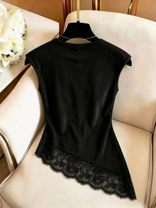 SHEIN Franclia Y2K Pure Desire Style Dark Velvet Sleeveless Women Cami Tops Round Neck Side Waist Gathered Ruched Asymmetrical Diagonal Floral Lace Trim Hem Tank Top - Black - View 3