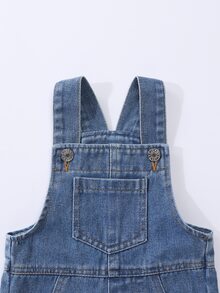 SHEIN Baby Girl Denim Overalls Casual Simple Medium Blue Adjustable Straps Washed Effect Front Chest Pocket Loose Straight Leg Soft Cotton White Summer - Medium Wash - View 6