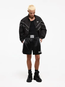 EVERLAST SUMWON Unisex Boxing Shorts With Elastic Waistband Logo Side Panel Colorblock Satin Finish Mid Thigh Length Casual Streetwear - Multicolor - View 3