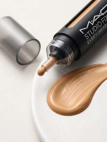 Mac Studio Fix Every-Wear All-Over Face Pen NC30 12ml – Foundation & Concealer, Full Coverage, For All Skin Types, NC30, Suitable For Daily Face Makeup - NC30 - View 3