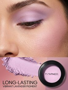 MAC Single Eyeshadow #Humblebrag 1.5 G – Eyeshadow, Highly Pigmented, For Makeup Enthusiasts, Metallic Lilac, Suitable For Daily Beauty Routine - Humblebrag - View 4