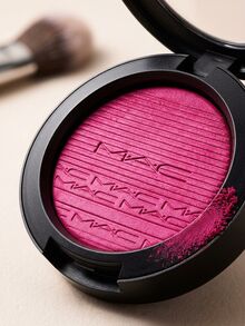 MAC Extra Dimension Blush Rosy Cheeks 4 G – Blush, Long-Wearing, For Makeup Enthusiasts, Vibrant Pink, Suitable For Daily Makeup Routine - Rosy Cheeks - View 3