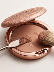 MAC Skinfinish Sunstruck Matte Bronzer Matte Light Rosy 8 g - وردي فاتح غير لامع - مشاهدة 3