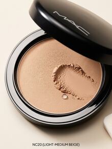 MAC Mineralize Skinfinish Natural Medium Dark 10 G – Face Powder, Matte Finish, For Medium Dark Skin Tones, Medium Dark, Minerals, Suitable For Daily Makeup Routine - Medium Tan - View 3