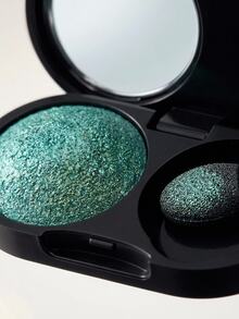 Pupa Vamp! Wet & Dry Eyeshadow 303 True Emerald 1 G – Eyeshadow, Wet And Dry Application, For Makeup Enthusiasts, Emerald , Suitable For Party Makeup - 303 True Emerald - View 3