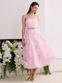 MOTF Soiréza Vestido midi de línea A con bordado de malla