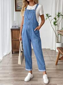SHEIN Peto vaquero azul de maternidad con dobladillo enrollado, mono de moda para el verano