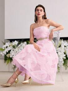 MOTF Soiréza Vestido midi de línea A con bordado de malla