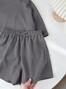 SHEIN LMoss Kids LMoss Tween Girl Music Festival Woven Solid Color Round Neck Short Sleeve T-Shirt And Shorts Set - Grey - View 9