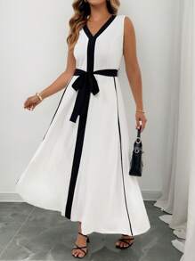 Flirla Vestido plisado con cintura anudada en unicolor con contraste, de cuello en V sin mangas, en estilo bohemio vintage para mujer de talla grande - Blanco y Negro - Ver 3