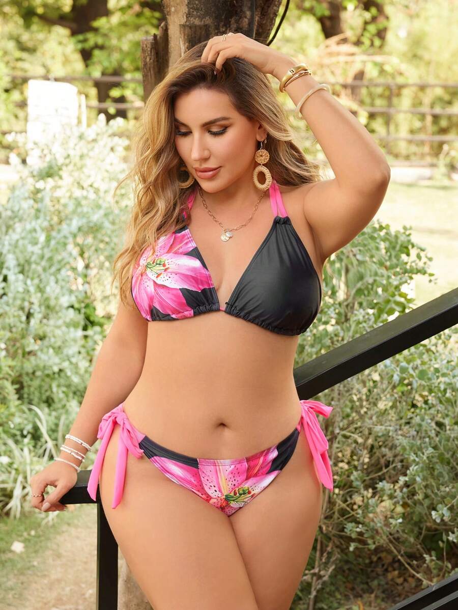 SHEIN Swim Curve Plus Size Women 2pcs Random Placement Print Casual Halter Crop Top And High Waisted Bikini Swimsuit For Summer Beach Vacation