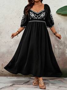SHEIN VCAY Black Floral Embroidery V-Neck Plus Size Boho Long Sleeve Vacation Dress, Mother's Day Gift, Easter Clothes, Vacation Outfits Women, Concert Outfit Women,Graduation Dress, Graduation Dresses For Women - Black - View 1